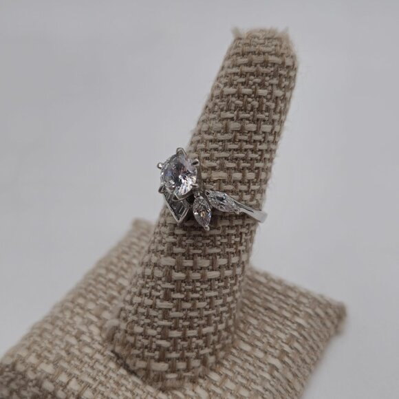 Size 7.25 Sterling Silver Beautiful Pattern Cubic Zirconia Gems Ring A3814 - Picture 4 of 9